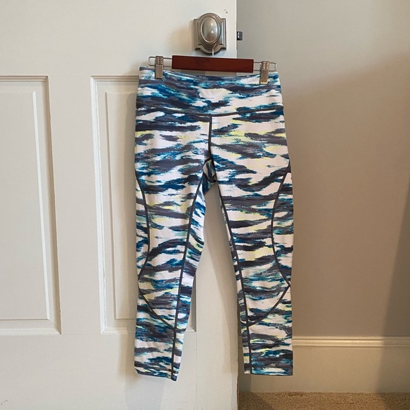 Zella Pants - Zella Capri workout leggings